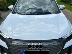 Weiß Gebraucht 2022 Audi Q4 e-tron Comfort SUV | 24.050 € (Fairer Preis)