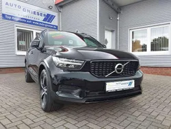 Schwarz metallic Gebraucht 2022 Volvo XC40 R-Design SUV | 32.900 € (Guter Preis)