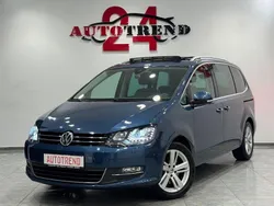 Blau Gebraucht 2017 VW Sharan Highline Van / Kleinbus | 21.900 € (Teuer)