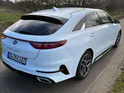 Weiß Gebraucht 2020 Kia ProCeed GT-Line Kleinwagen | 18.500 € (Guter Preis)
