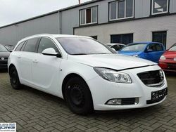 Weiß Gebraucht 2013 Opel Insignia Sport Kombi | 4.750 € (Superpreis)