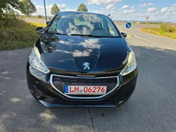 Schwarz Gebraucht 2015 Peugeot 208 Active Kleinwagen | 4.000 € (Guter Preis)