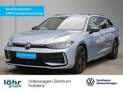Oyster silver metallic Gebraucht 2024 VW Passat R-line Kombi | 44.480 € (Guter Preis)