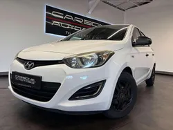 Weiß Gebraucht 2014 Hyundai i20 Classic Kleinwagen | 4.390 € (Fairer Preis)