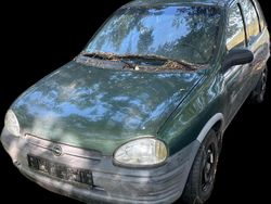 Grün Gebraucht 1995 Opel Corsa Kleinwagen | 499 €