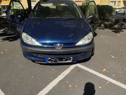 Blau Gebraucht 2002 Peugeot 206 Coupé | 600 €