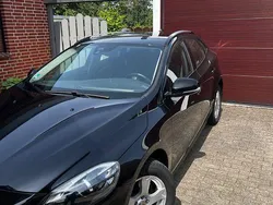Schwarz Gebraucht 2014 Volvo V40 CC Kombi | 10.990 € (Guter Preis)