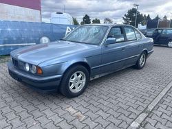 Blau Gebraucht 1989 BMW 520 Limousine | 1.499 €