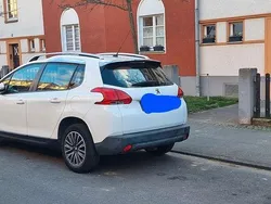 Weiß Gebraucht 2016 Peugeot 2008 Allure SUV | 5.600 € (Guter Preis)