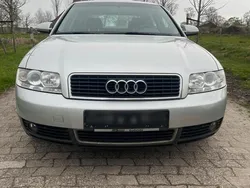 Silber Gebraucht 2003 Audi A4 Limousine | 2.249 € (Fairer Preis)