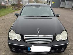 Schwarz Gebraucht 2006 Mercedes C220 Elegance Kombi | 3.500 €