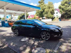 Schwarz Gebraucht 2011 Opel Insignia Kombi | 5.699 € (Etwas zu teuer)