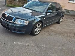 Grün Gebraucht 2003 Skoda Superb Limousine | 3.900 € (Teuer)