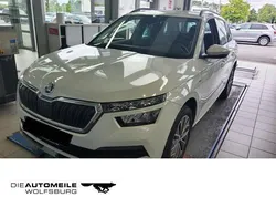 Weiß Gebraucht 2021 Skoda Kamiq Clever SUV | 17.980 € (Guter Preis)
