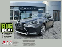 Graphite black Gebraucht 2017 Lexus IS300h Luxury Line Limousine | 26.490 € (Fairer Preis)