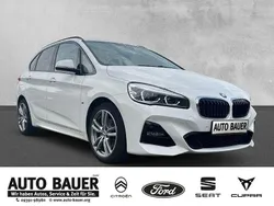 Weiß Gebraucht 2020 BMW 220 Active Tourer Performance Van / Kleinbus | 23.890 € (Fairer Preis)