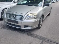 Grau Gebraucht 2005 Toyota Avensis Kombi | 1.500 € (Fairer Preis)