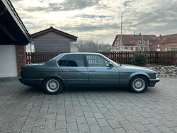 Grau Gebraucht 1988 BMW 735 Limousine | 8.800 €