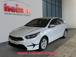Weiß Neu 2024 Kia Ceed Vision Limousine | 18.980 € (Superpreis)
