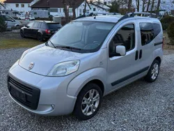 Silber Gebraucht 2015 Fiat Qubo Trekking Van / Kleinbus | 3.700 € (Fairer Preis)