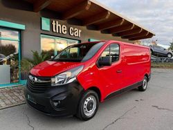 Rot Gebraucht 2017 Opel Vivaro Van / Kleinbus | 11.500 € (Guter Preis)