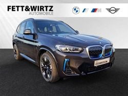 Sophistograu brillanteffekt metallic Gebraucht 2024 BMW iX3 M Sport SUV | 49.490 € (Guter Preis)