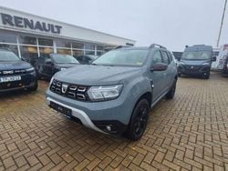 Grau Gebraucht 2023 Dacia Duster Extreme SUV | 17.990 € (Guter Preis)
