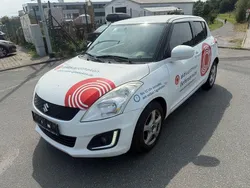 Weiß Gebraucht 2015 Suzuki Swift Club Limousine | 3.700 €