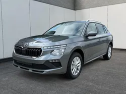 Graphitegrau metallic Neu 2025 Skoda Kamiq Selection SUV | 25.980 € (Guter Preis)