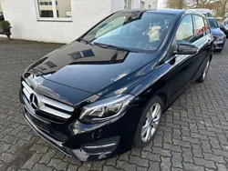 Schwarz Gebraucht 2018 Mercedes B200 Urban Van / Kleinbus | 17.450 € (Fairer Preis)