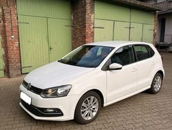 Weiß Gebraucht 2015 VW Polo Highline Kleinwagen | 7.900 € (Guter Preis)