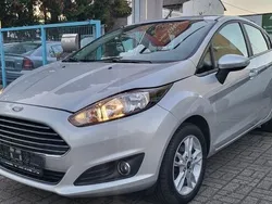 Silber Gebraucht 2015 Ford Fiesta SYNC Edition Kleinwagen | 7.890 € (Fairer Preis)