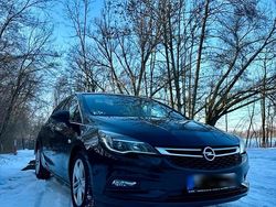 Schwarz Gebraucht 2018 Opel Astra Kleinwagen | 12.500 € (Teuer)