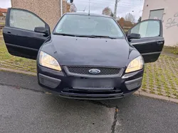 Blau Gebraucht 2005 Ford Focus Limousine | 1.999 € (Fairer Preis)
