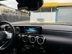 Grau Gebraucht 2019 Mercedes CLA220 Limousine | 27.500 € (Fairer Preis)