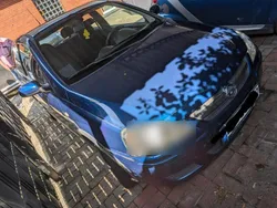 Blau Gebraucht 2006 Opel Corsa Kleinwagen | 1.000 € (Etwas zu teuer)