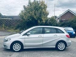 Silber Gebraucht 2015 Mercedes B180 Van / Kleinbus | 7.990 € (Superpreis)