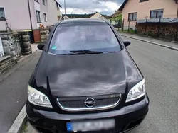 Schwarz Gebraucht 2003 Opel Zafira OPC Van / Kleinbus | 800 € (Superpreis)