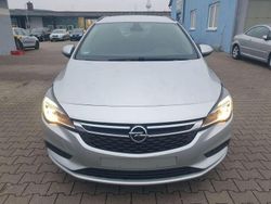 Silber Gebraucht 2018 Opel Astra Business Kombi | 6.400 € (Fairer Preis)