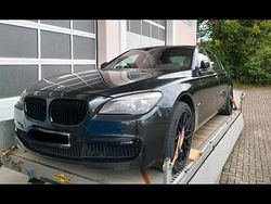 Schwarz Gebraucht 2011 BMW 750 Limousine | 9.000 € (Superpreis)