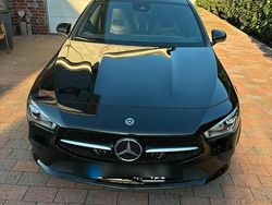 Schwarz Gebraucht 2022 Mercedes CLA200 Shooting Brake Kombi | 27.000 € (Etwas zu teuer)