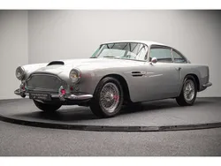 Aston Martin DB4