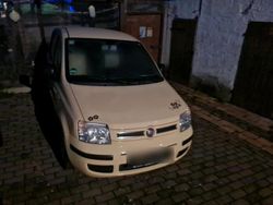 Gelb Gebraucht 2010 Fiat Panda Kleinwagen | 2.000 € (Guter Preis)