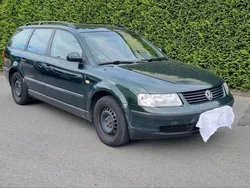 Grün Gebraucht 1999 VW Passat Kombi | 1.000 € (Guter Preis)