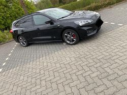 Schwarz Gebraucht 2022 Ford Focus ST-Line Kombi | 19.500 € (Fairer Preis)