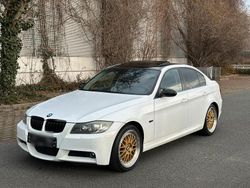 Weiß Gebraucht 2007 BMW 330 M Sport Limousine | 8.900 € (Guter Preis)