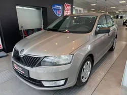 Beige Gebraucht 2013 Skoda Rapid Active Limousine | 6.990 € (Fairer Preis)