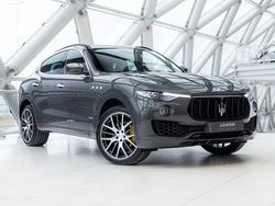 Grün Gebraucht 2018 Maserati Levante SUV | 60.095 €