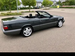 Mercedes 220