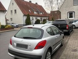 Grau Gebraucht 2006 Peugeot 207 Kleinwagen | 1.000 € (Guter Preis)